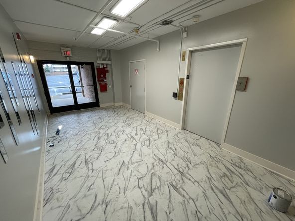 PRIME OFFICE SPACE FOR LEASE-MARIETTA, GA: 1900 Leland Dr SE, Marietta, GA 30067